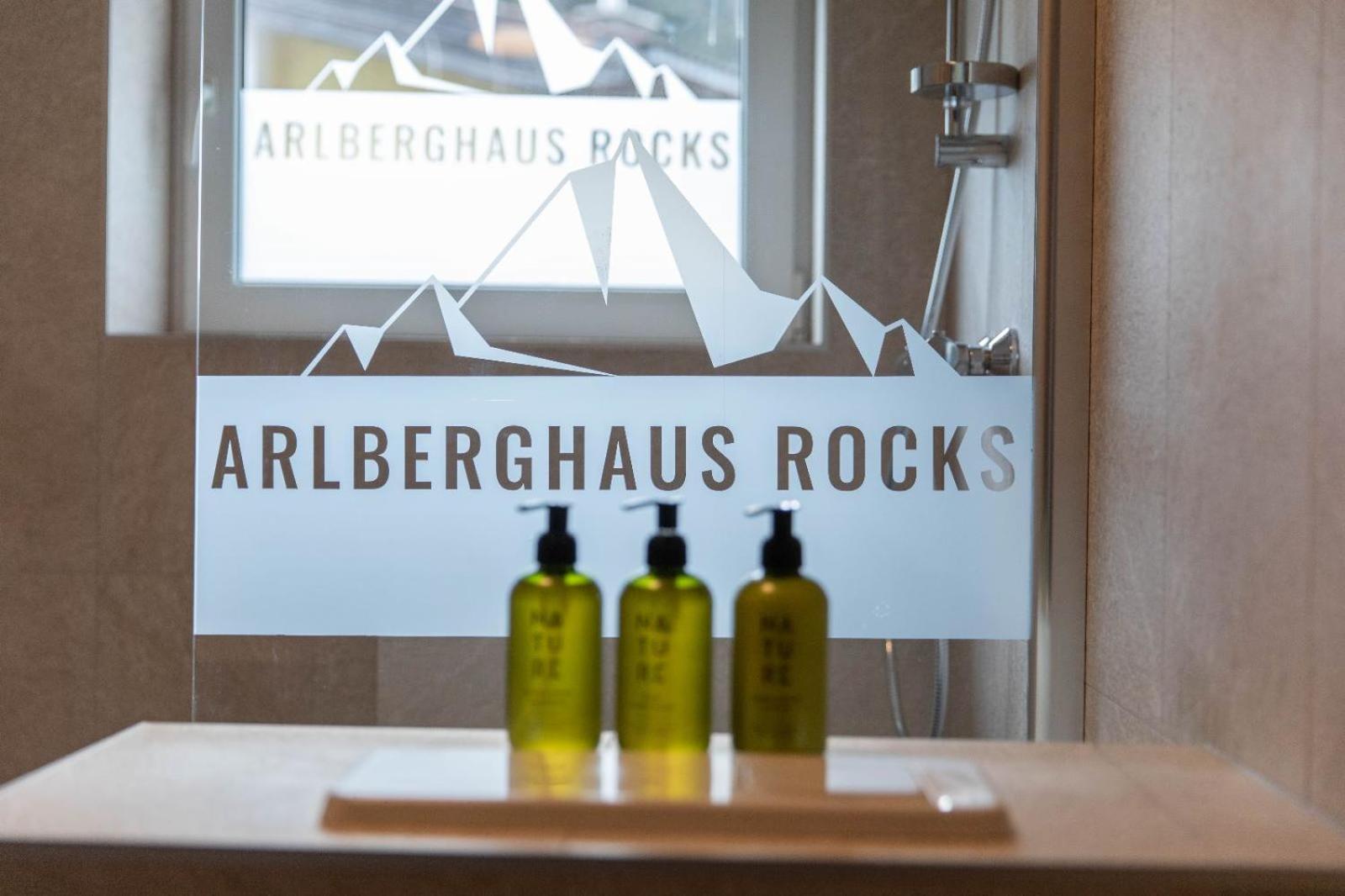 フリルシュ Arlberghaus Rocksヴィラ エクステリア 写真